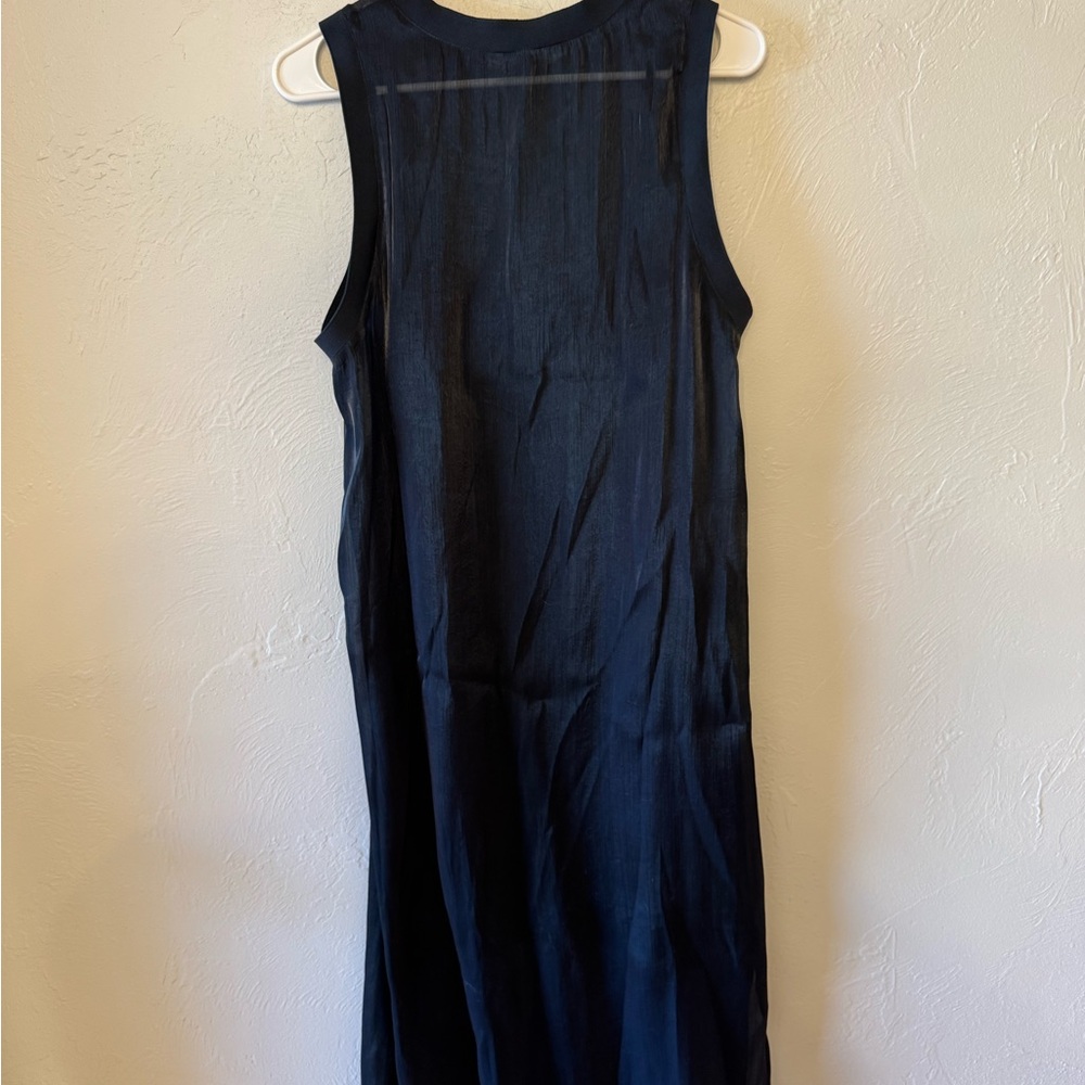 Elegant Black Sleeveless Dress - Picture 8 of 8